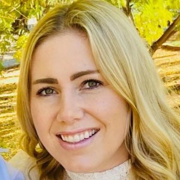 Callie Keach headshot